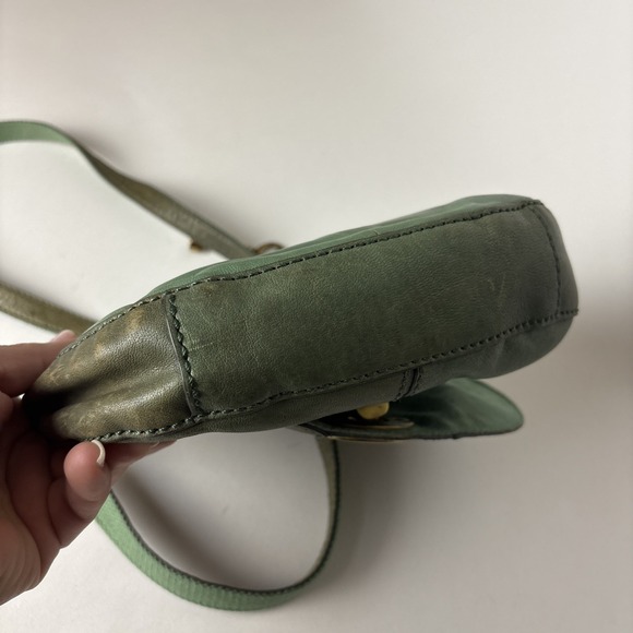 Vintage FOSSIL Y2K Crossbody Strap Leather Turn Lock Flap Bag Purse Handbag - Picture 11 of 16